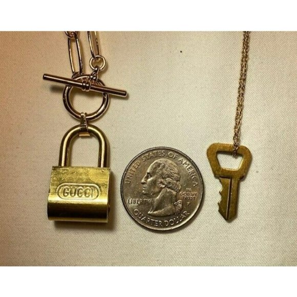 Vintage Gucci Lock and Key layered toggle necklace & chain w/ bag - Picture 3 of 8